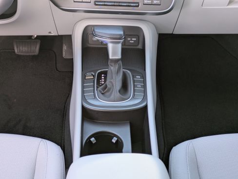 Used 2024 Hyundai Kona SEL image 20