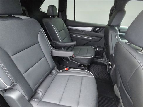 Used 2025 Buick Enclave Preferred w/ LPO, Floor Liner Package image 17