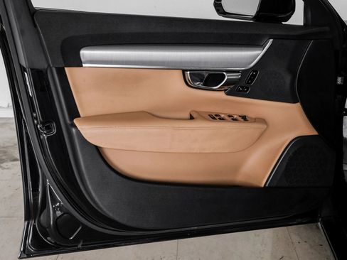 Used 2017 Volvo S90 T6 Momentum w/ Vision Package image 46