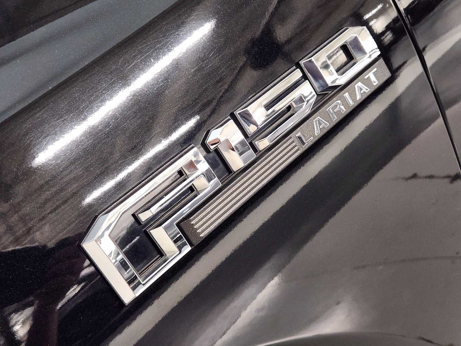 Used 2019 Ford F150 Lariat w/ Equipment Group 502A Luxury AWD/4WD image 13
