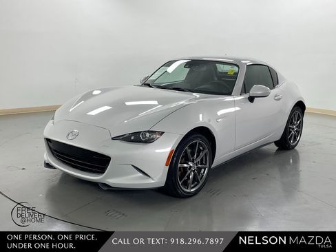 Used 2018 MAZDA MX-5 Miata RF Grand Touring image 1