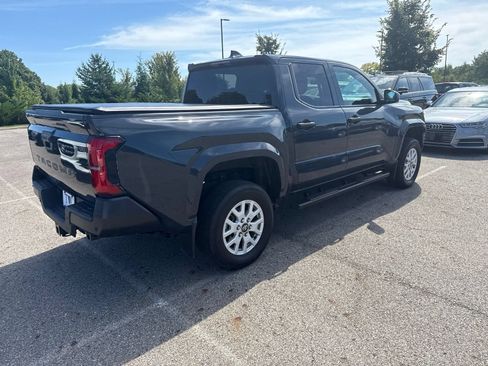 Used 2024 Toyota Tacoma SR w/ SR Upgrade Package AWD/4WD image 5