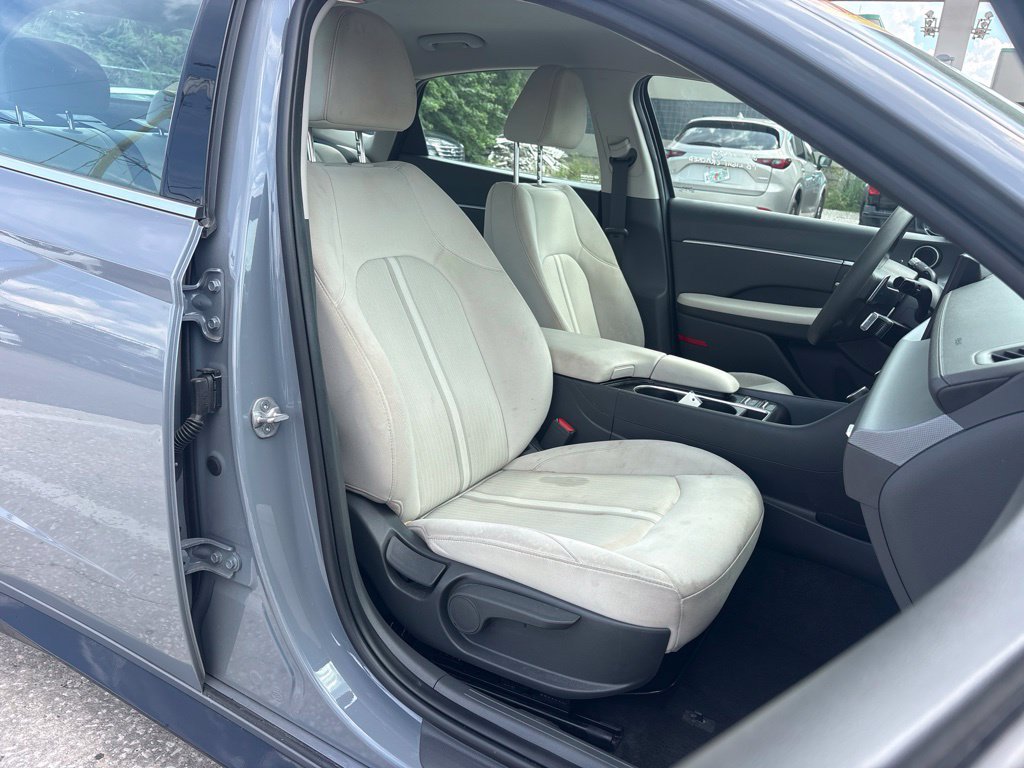 Used 2025 Hyundai Sonata SEL FWD image 17