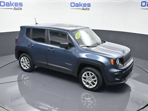 Used 2023 Jeep Renegade Latitude AWD/4WD image 44