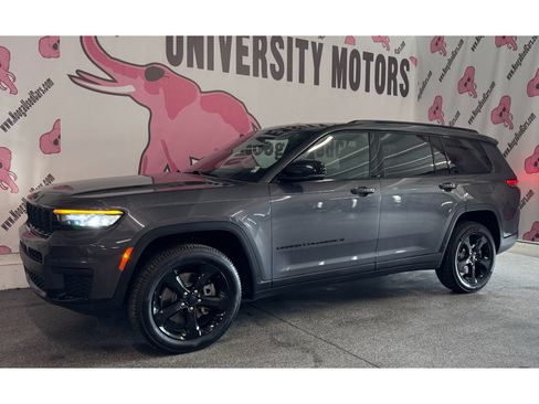 Used 2023 Jeep Grand Cherokee L Laredo RWD image 7