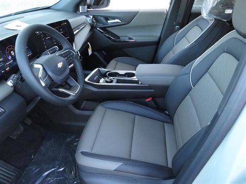 New 2026 Chevrolet Equinox LT w/ Convenience Package II image 12