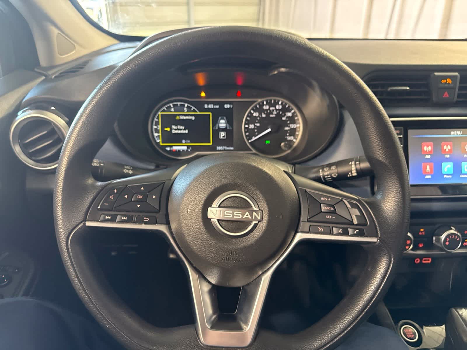 Used 2025 Nissan Versa SV FWD image 22