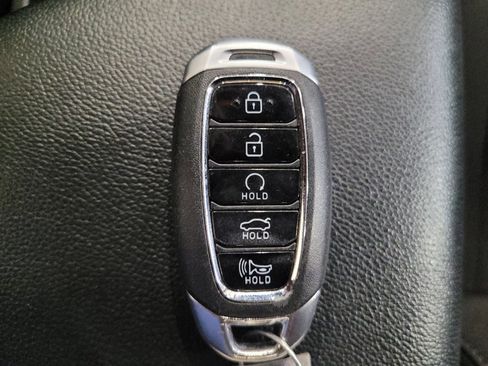 Used 2023 Hyundai Elantra SEL FWD image 32