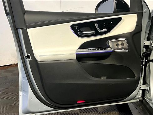 New 2026 Mercedes-Benz GLC 300 4MATIC image 11