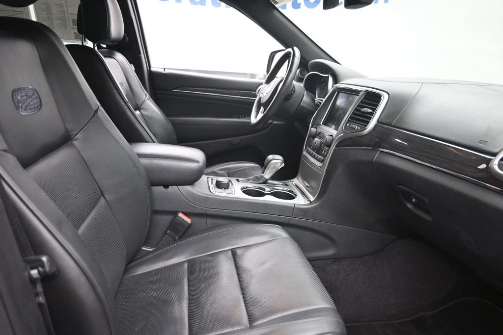 Used 2018 Jeep Grand Cherokee Overland AWD/4WD image 9
