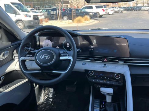 New 2026 Hyundai Elantra Limited FWD image 23