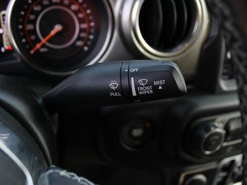 Used 2020 Jeep Wrangler Unlimited Sahara AWD/4WD image 9