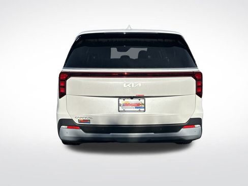 New 2026 Kia Carnival LXS image 4