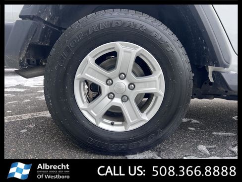 Used 2023 Jeep Wrangler Sport S image 29