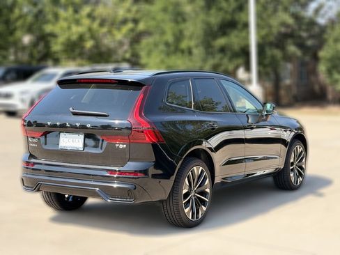 New 2026 Volvo XC60 T8 Ultra w/ Protection Package Premier AWD/4WD image 6