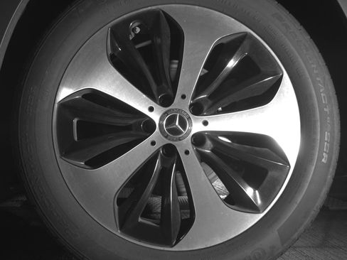 Used 2025 Mercedes-Benz GLB 250 GLB 250 image 14