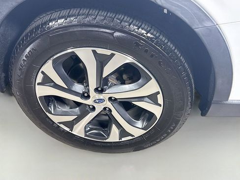 Used 2020 Subaru Outback Limited AWD/4WD image 9