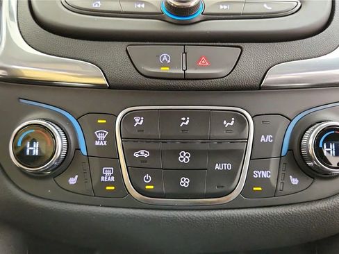 Used 2024 Chevrolet Equinox LT image 26