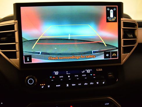 Used 2025 Toyota Tundra Limited image 31