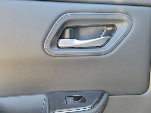 Certified 2025 Nissan Rogue SV FWD image 20