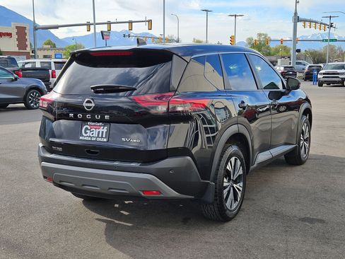 Used 2022 Nissan Rogue SV AWD/4WD image 3