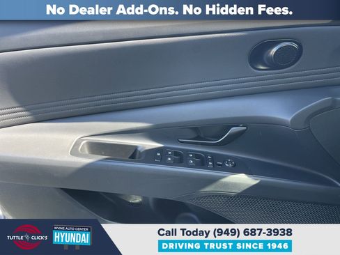 Certified 2025 Hyundai Elantra SEL w/ Cargo Package image 20