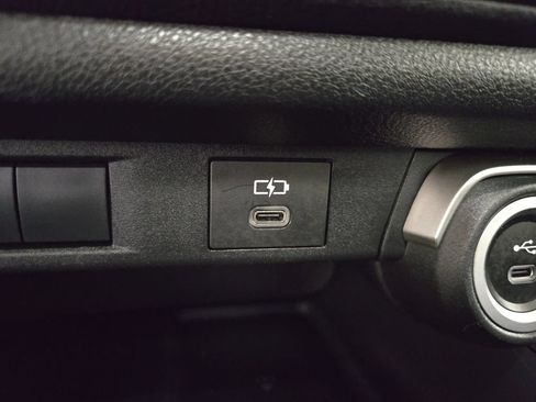 Used 2024 Toyota Grand Highlander AWD image 39