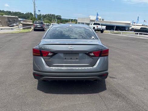 Used 2021 Nissan Altima 2.5 SR FWD image 6