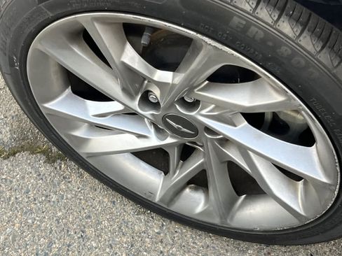 Used 2022 Genesis G70 2.0T image 14