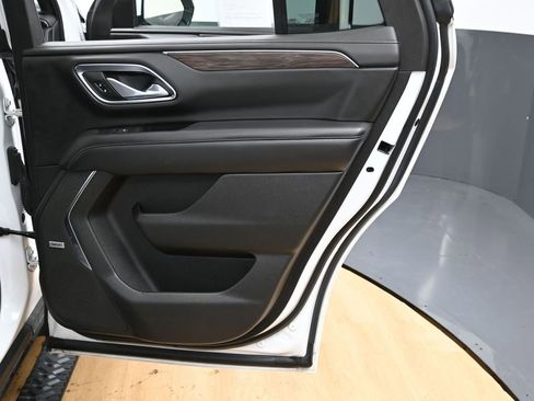 Used 2022 Chevrolet Tahoe Z71 w/ Luxury Package image 43