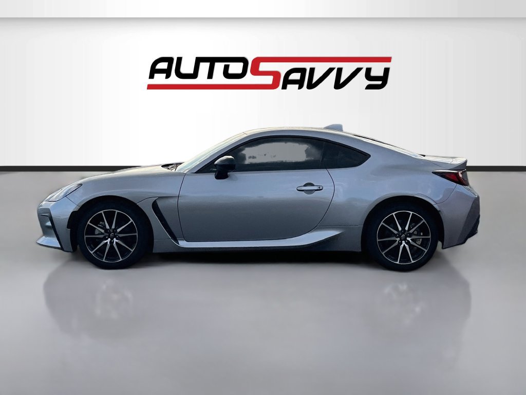 Used 2023 Toyota GR86 RWD image 4
