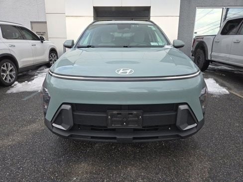 Used 2024 Hyundai Kona SEL image 2