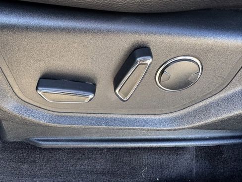 Used 2018 Ford Expedition XLT w/ Equipment Group 202A image 19