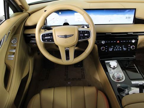 Used 2025 Genesis G80 2.5T image 4