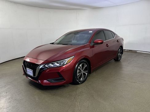 Used 2021 Nissan Sentra SV image 2