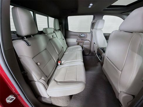 Used 2019 GMC Sierra 1500 SLT w/ SLT Premium Plus Package AWD/4WD image 30