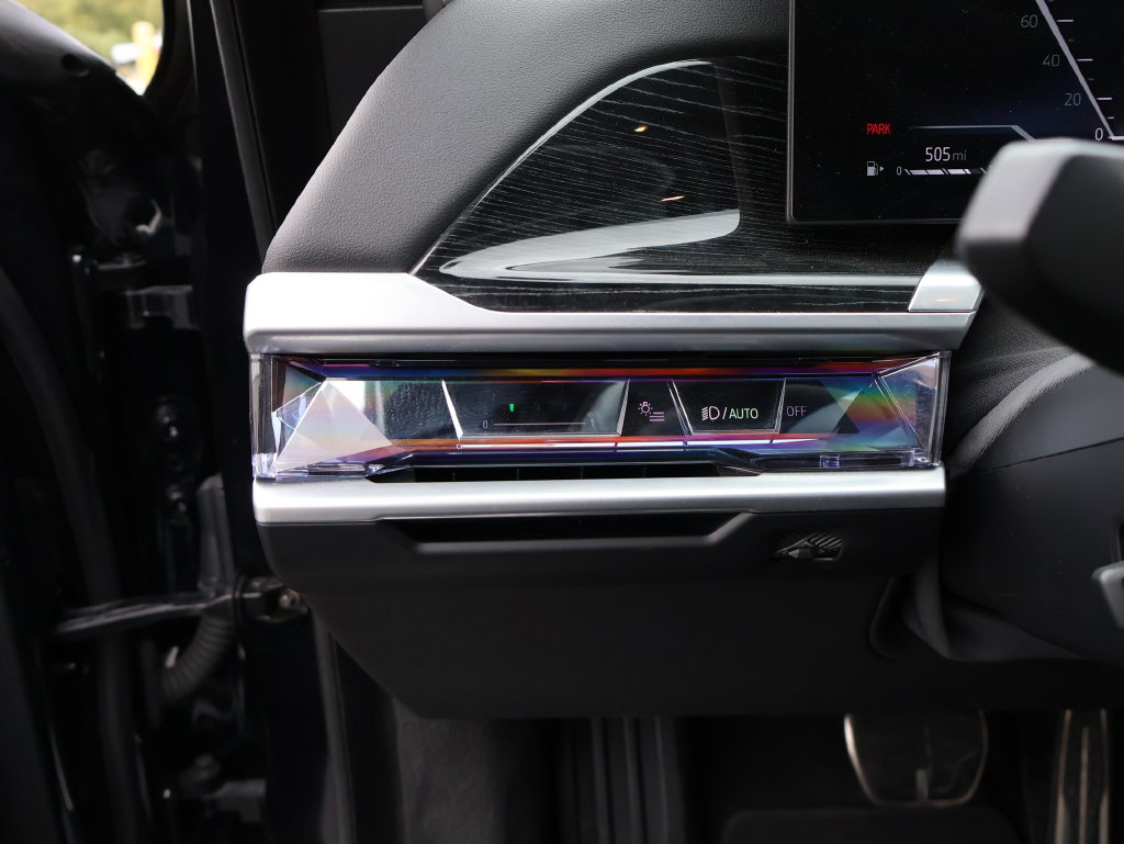 Certified 2026 BMW 740i xDrive AWD/4WD image 60