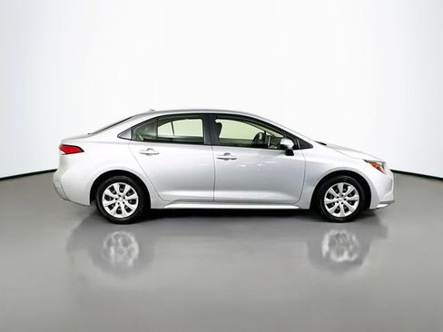 Certified 2021 Toyota Corolla LE FWD image 9