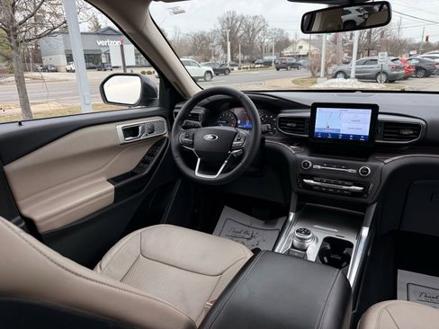 Used 2020 Ford Explorer Limited image 34