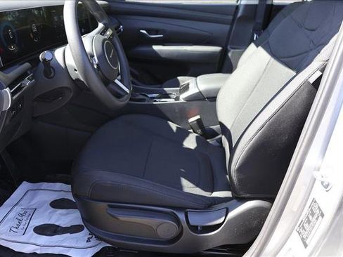 Certified 2026 Hyundai Tucson SE AWD/4WD image 11