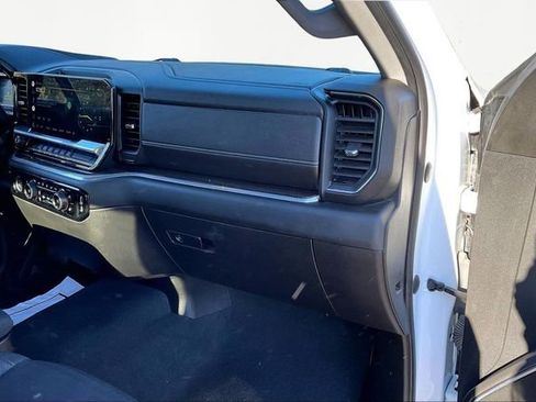 Used 2022 Chevrolet Silverado 1500 LT image 18