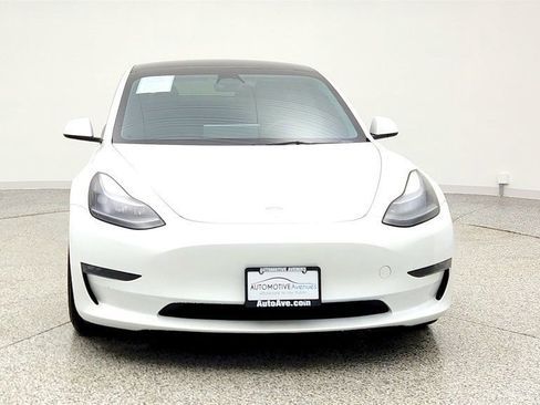 Used 2023 Tesla Model 3 Performance image 2