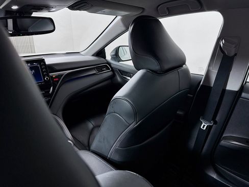 Used 2023 Toyota Camry XLE w/ Cold Weather Package image 20