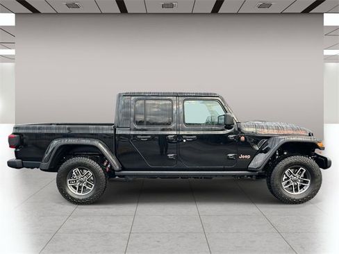 New 2026 Jeep Gladiator Mojave image 2