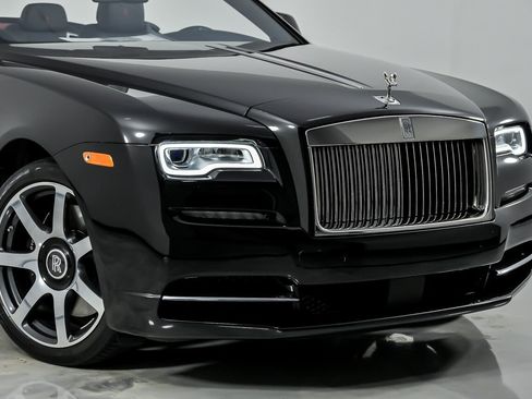 Used 2017 Rolls-Royce Dawn RWD image 3