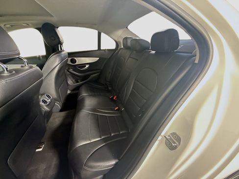 Used 2019 Mercedes-Benz C 300 Sedan image 25