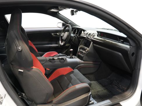 Used 2019 Ford Mustang Shelby GT350R w/ GT350R Equipment Group 920A RWD image 30