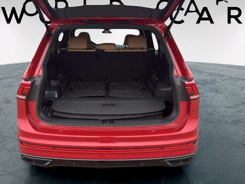 Used 2024 Volkswagen Tiguan SE R-Line w/ MDO Package, Three-Row FWD image 14