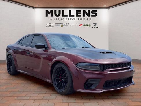 Used 2023 Dodge Charger R/T w/ Plus Group RWD image 3