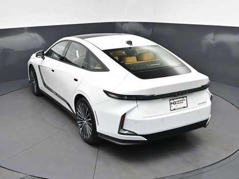 New 2026 Lexus ES 350e FWD image 31